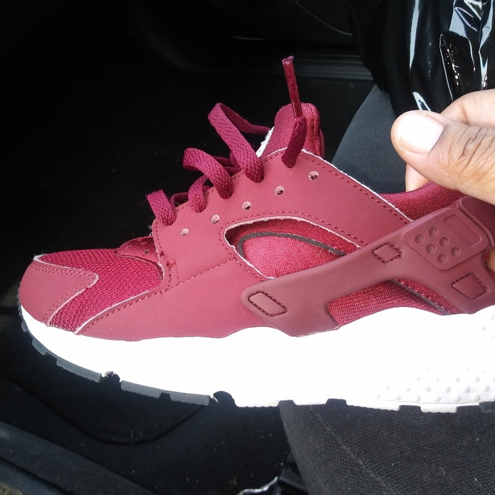 Shoes - Picture 2 of 3